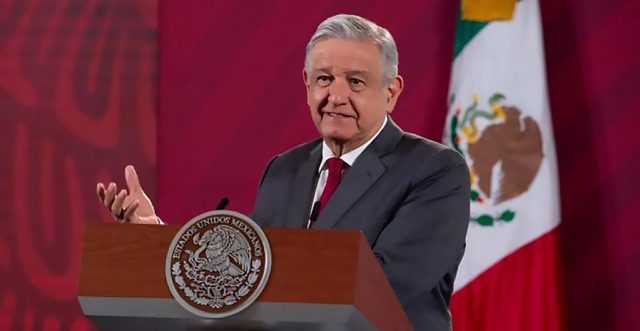AMLO advierte que no será cómplice del outsourcing