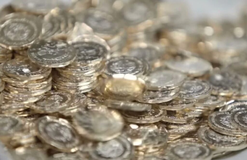 Banorte compra moneda de 20 en 13 mil pesos